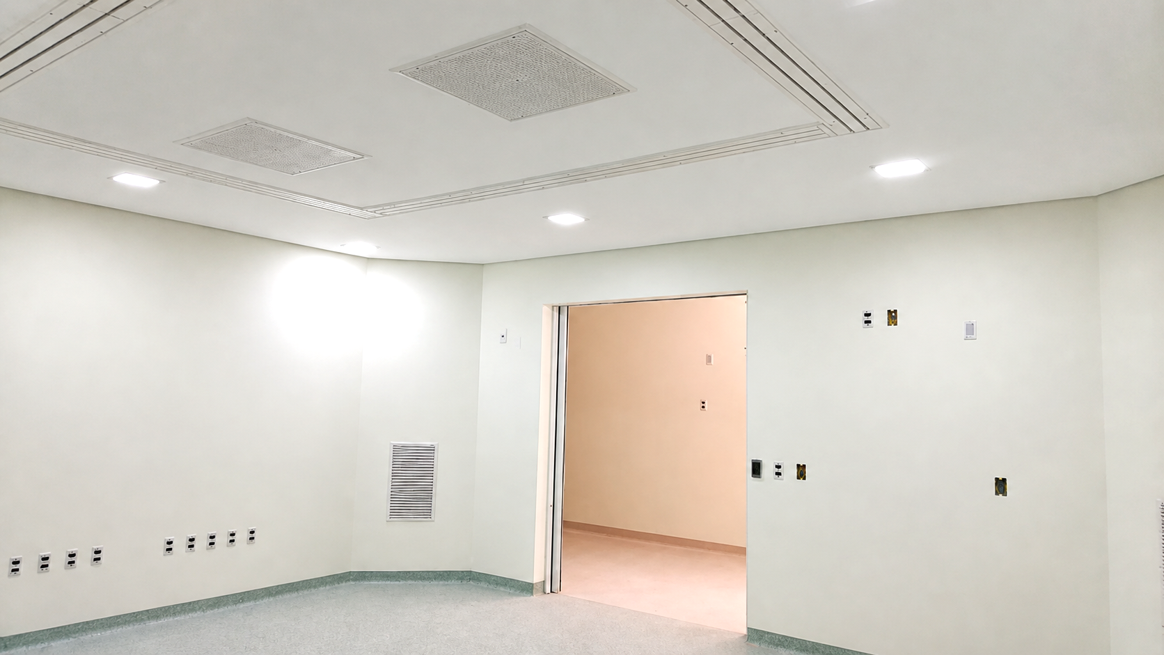 De olho no futuro, Hospital Unimed conta com novos ambientes planejados para cirurgias robóticas